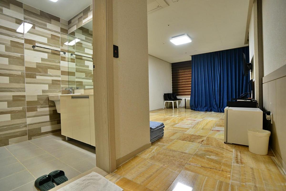 Hotel The Four Hills Jeju Exterior foto