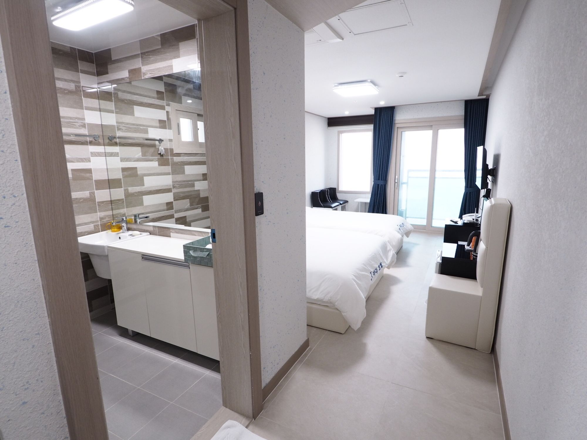 Hotel The Four Hills Jeju Exterior foto